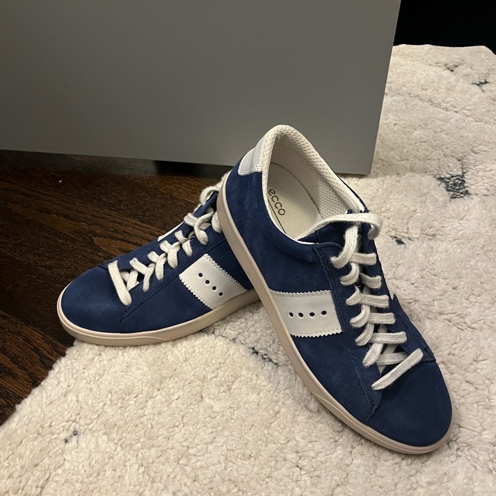 Ecco Street Lite Retro Sneaker - Blue White Suede